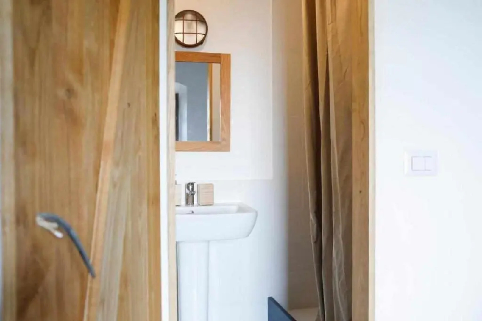 LEremo Rifugio escursionistico 10 minutes steep walk