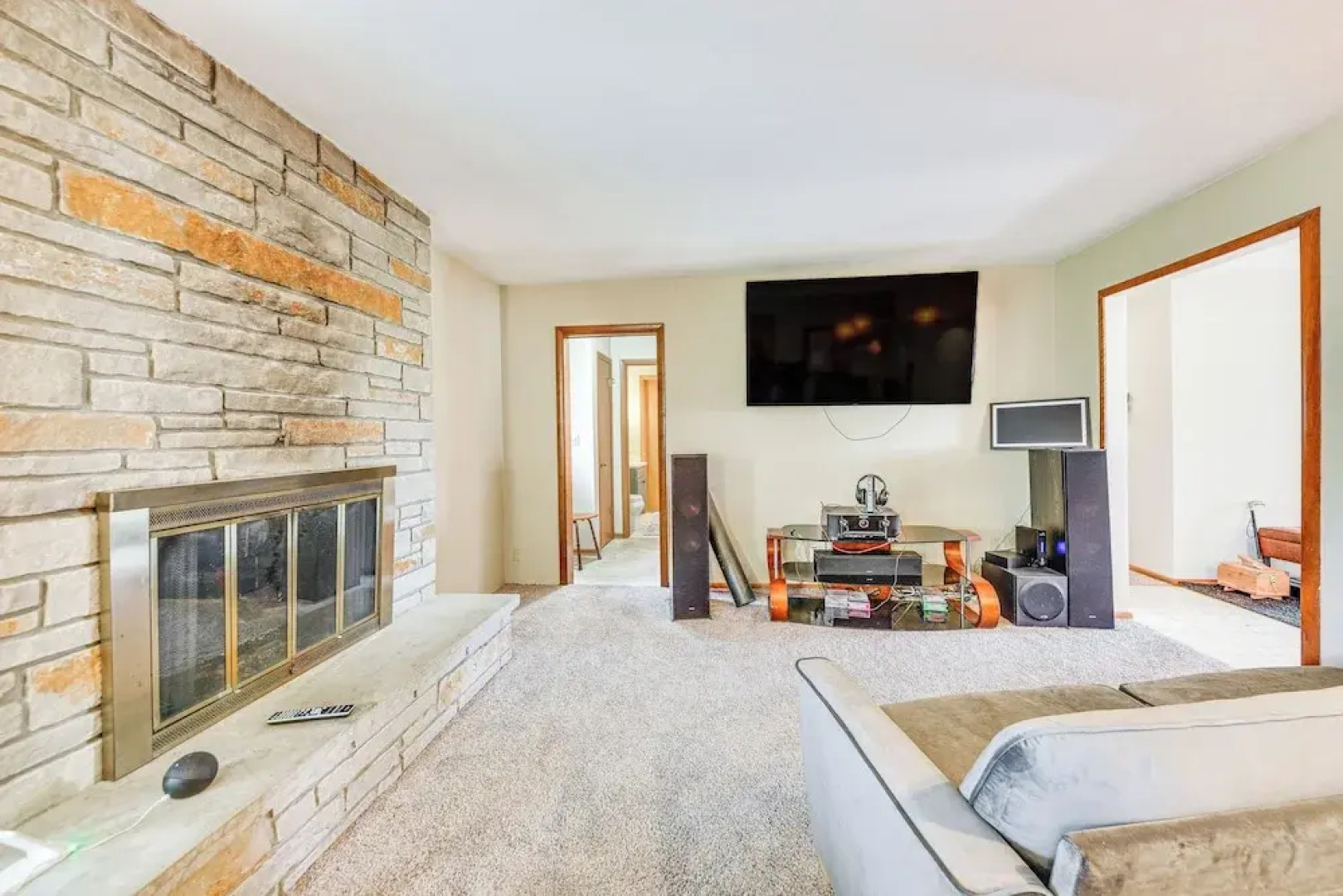 Convenient Racine Home: 4 Mi to Lake Michigan!