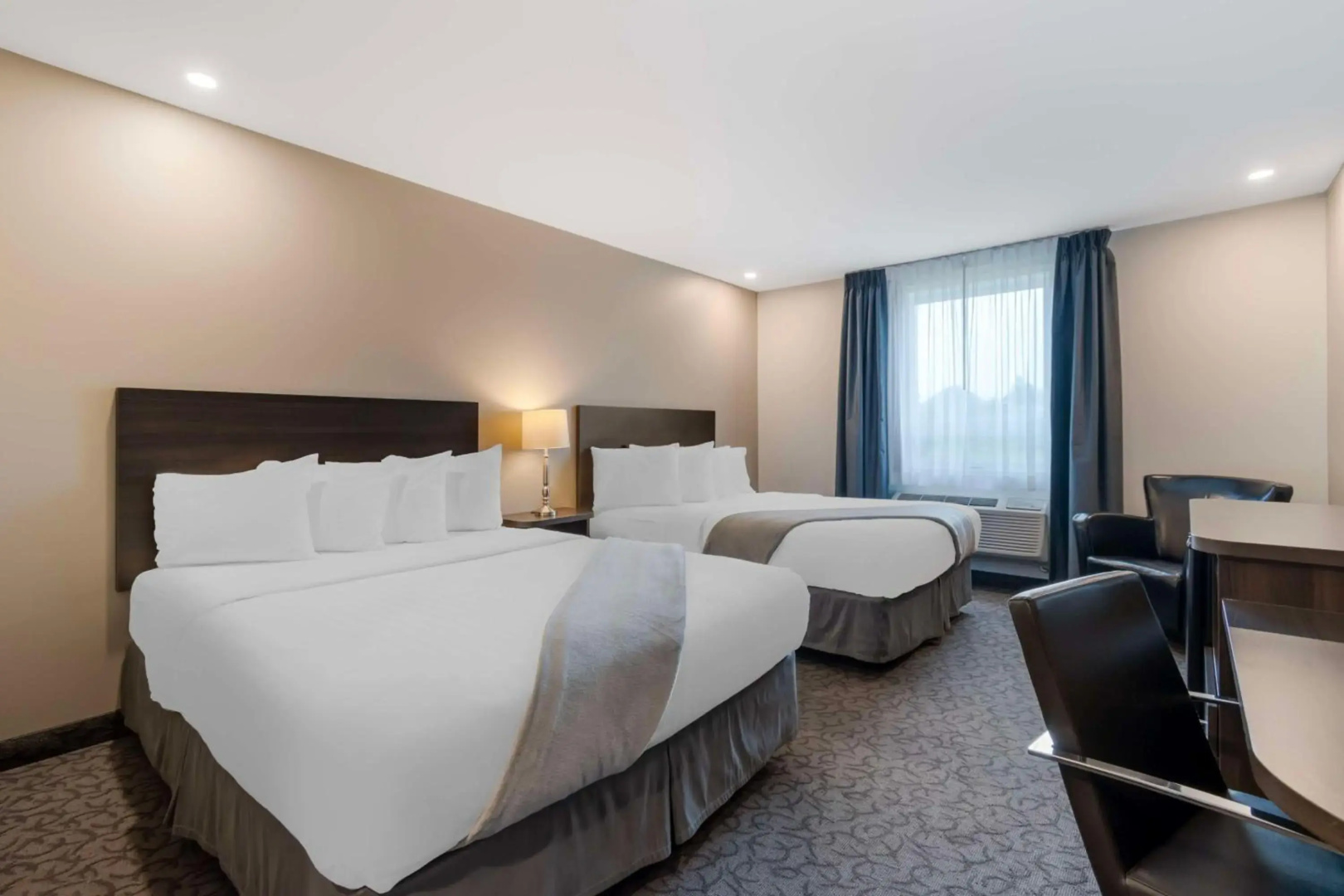 Villa Inn & Suites, SureStay Collection by Best Western