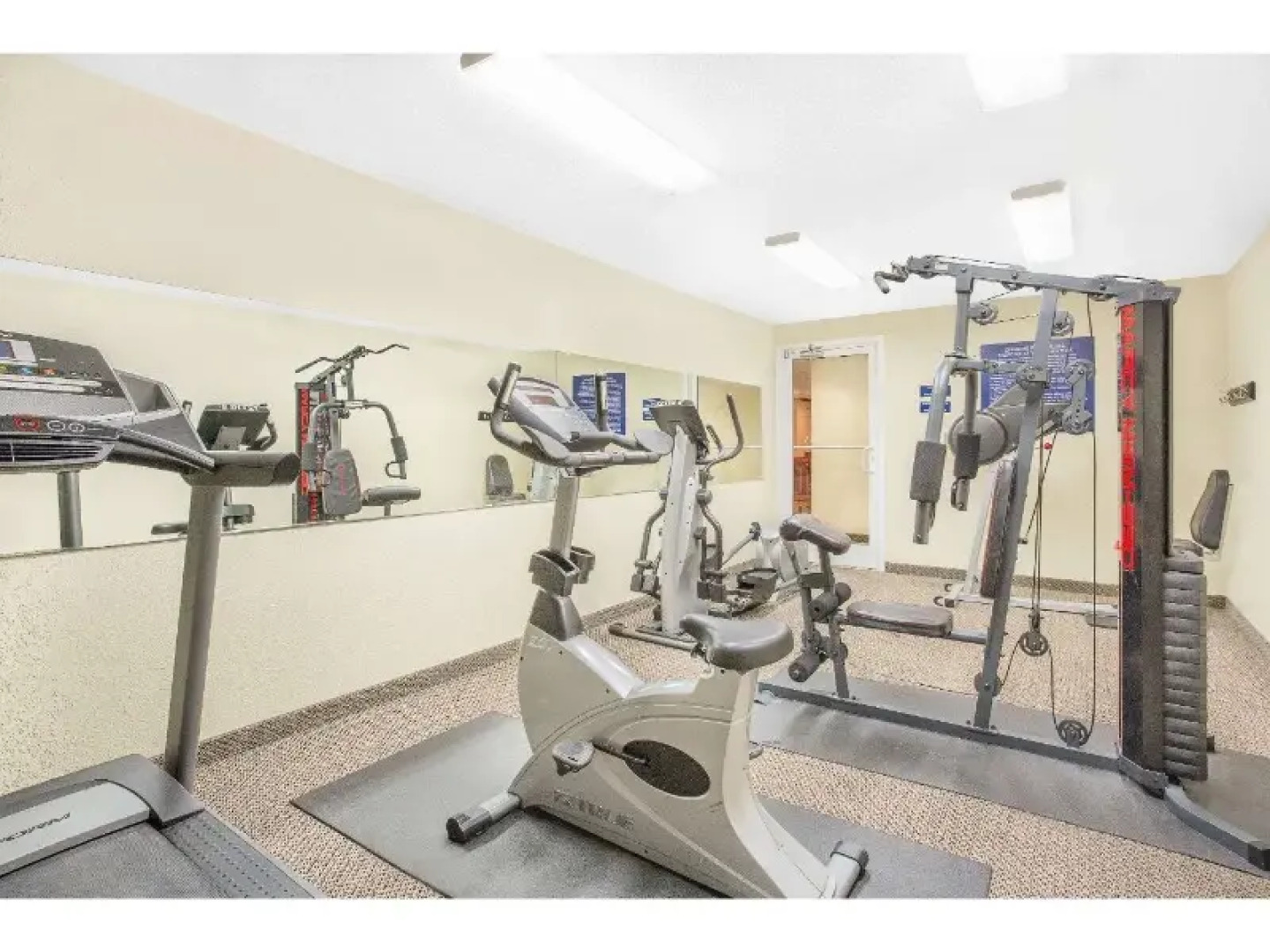 Beckley East Microtel Inn / Suites