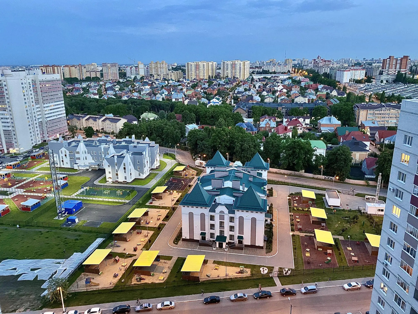 Rental Family Rooms (Рентал Фэмили) на Олимпийском бульваре 6