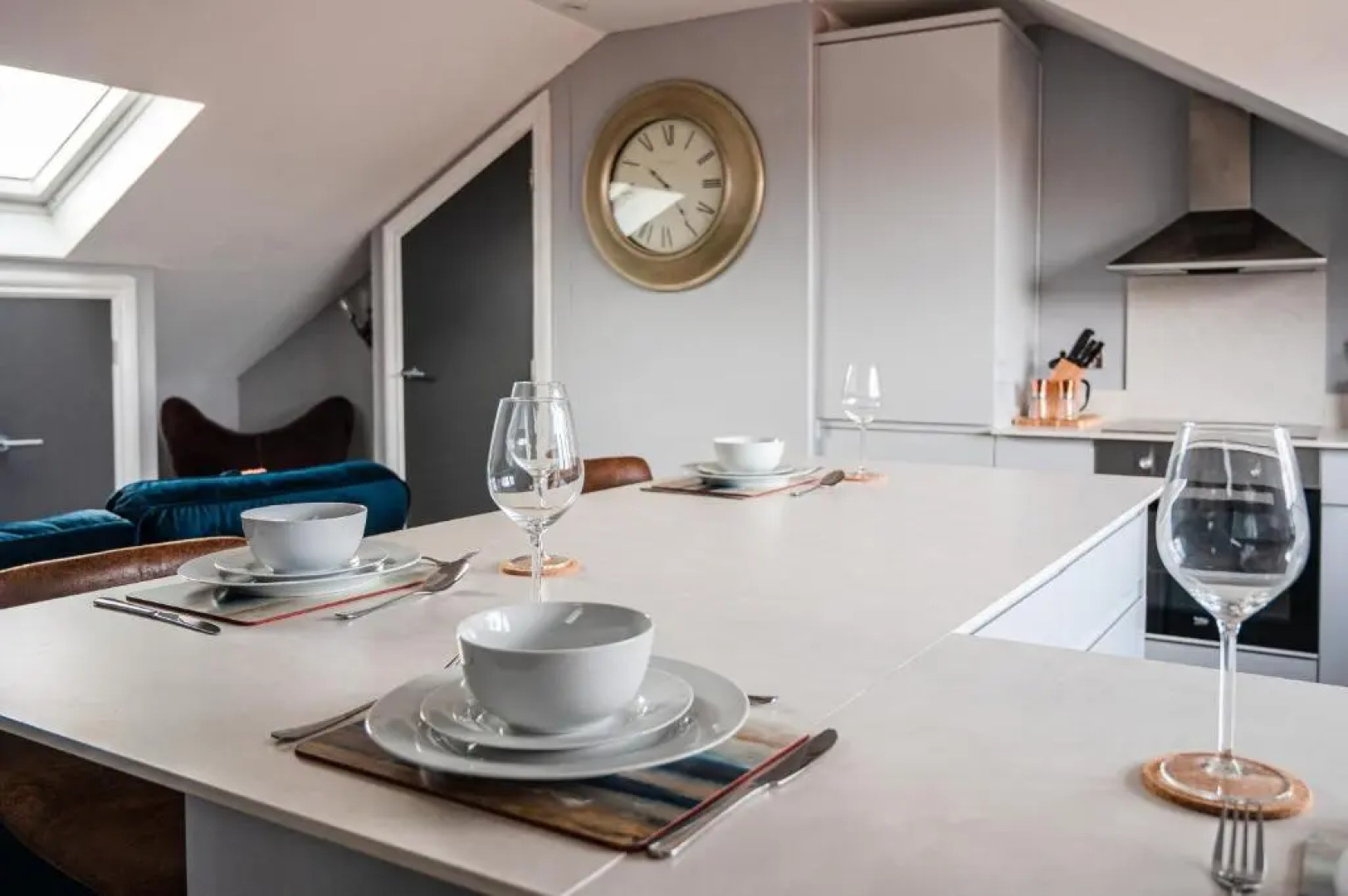 Lovely 2-bed double en-suite with Cathedral views