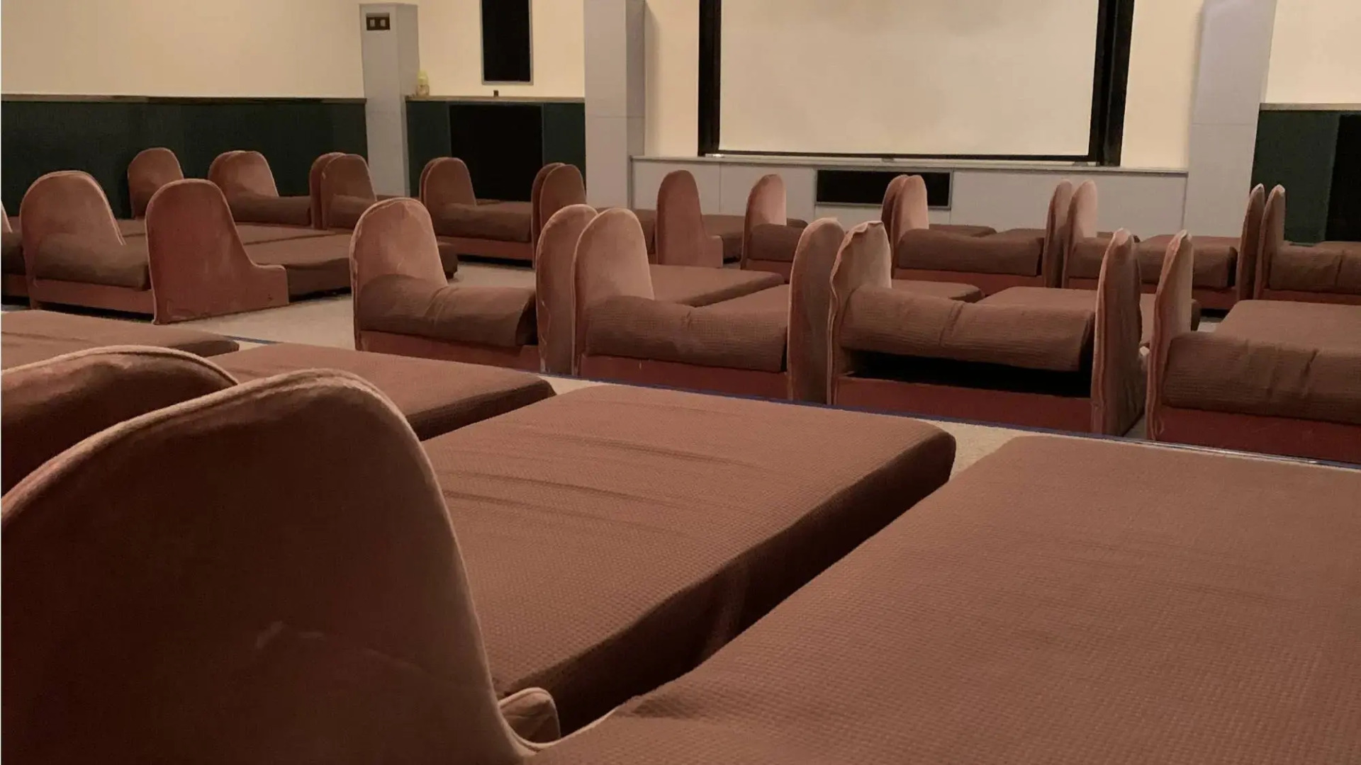 Funabashi Grand Sauna and Capsule Hotel - Caters to Men