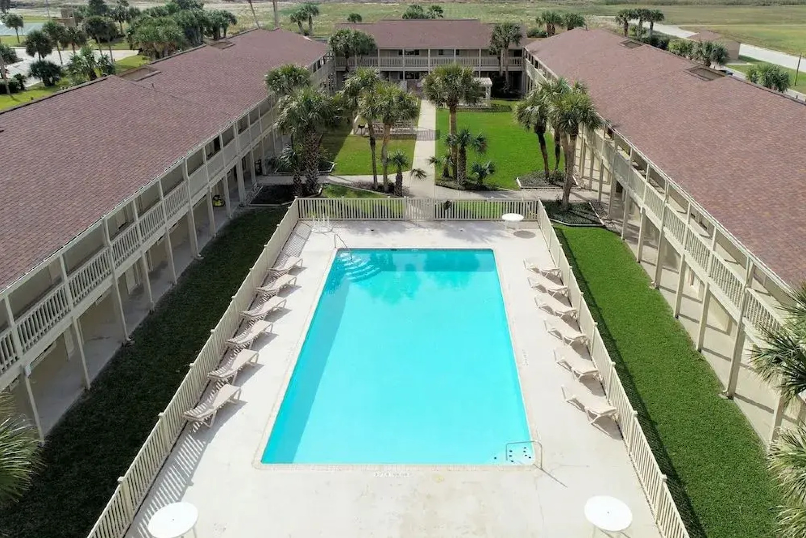 Courtyard #202 1 Bedroom 1 Bathroom Condo