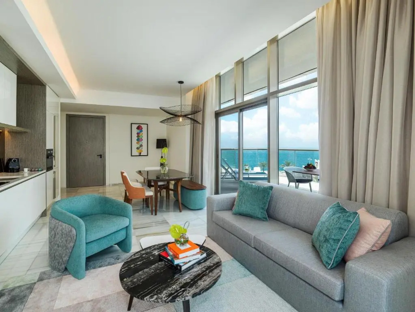 Th8 Palm Dubai Beach Resort, Vignette Collection, by IHG