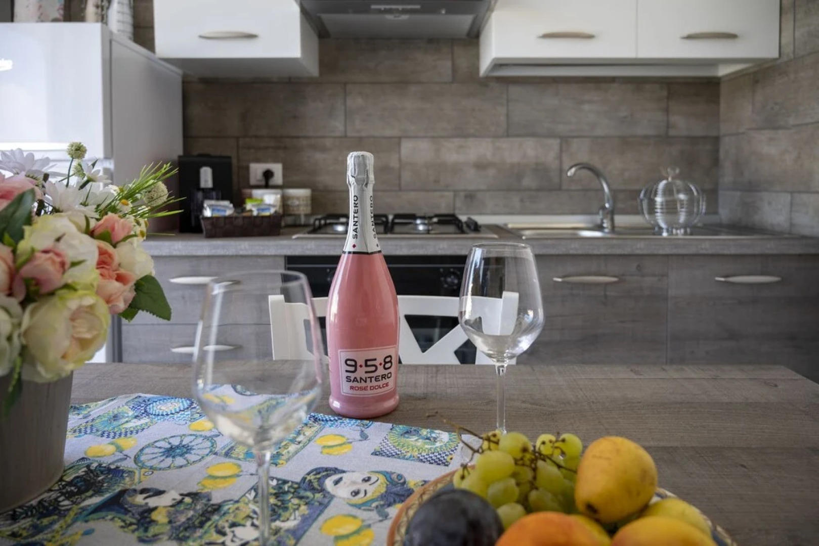 Zircone Apartment On Sea Shore