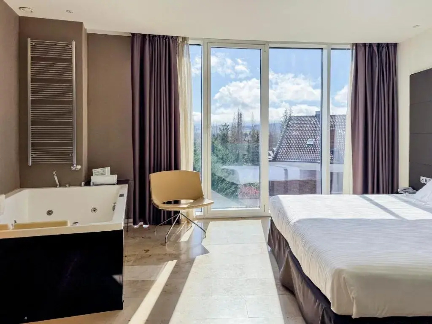 Jardines de Uleta Suites