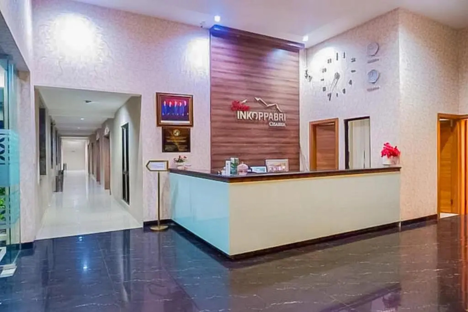 RedDoorz Premium @ Griya Inkoppabri Cisarua Puncak