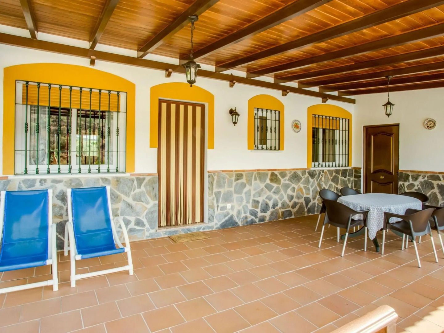 Classy Holiday Home in Guaro With Private Swimming Pool