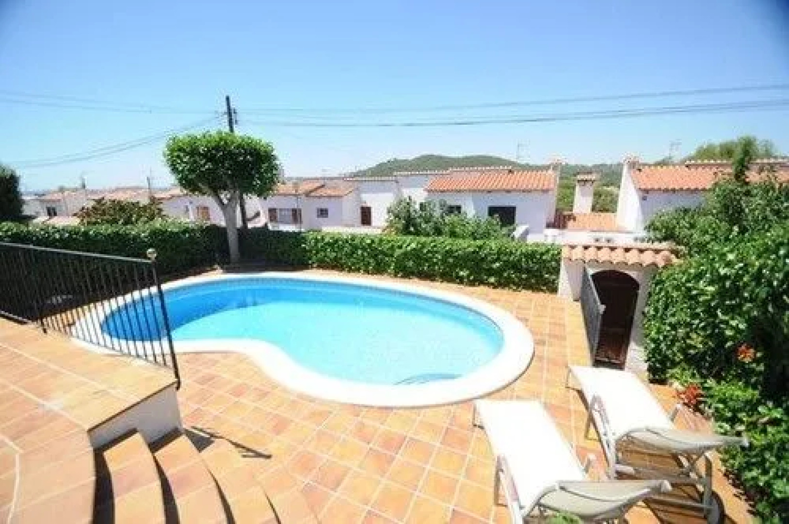 Cute House with Swimming Pool