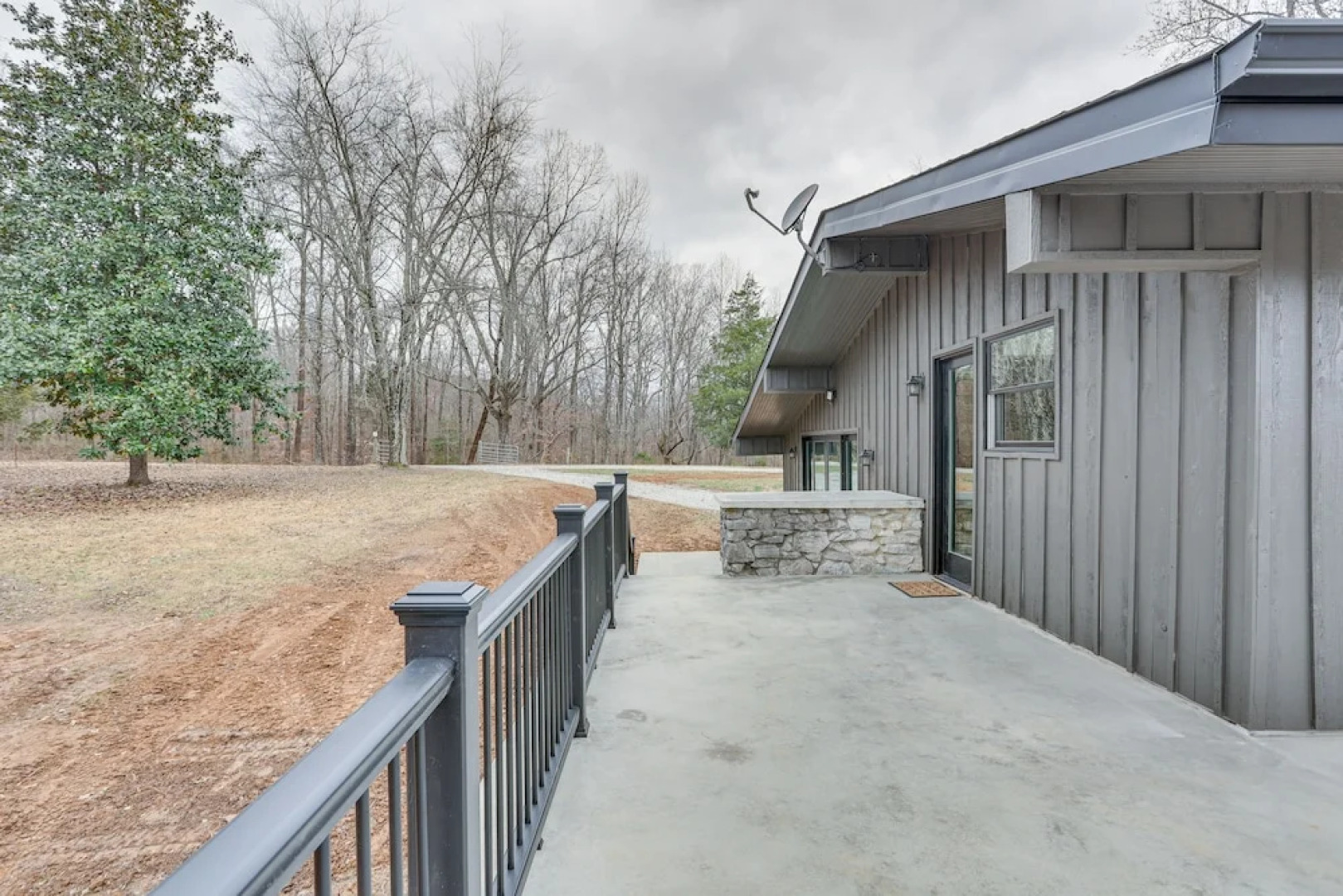 'the Duck Farm' Sugar Tree Hideaway w/ Yard!