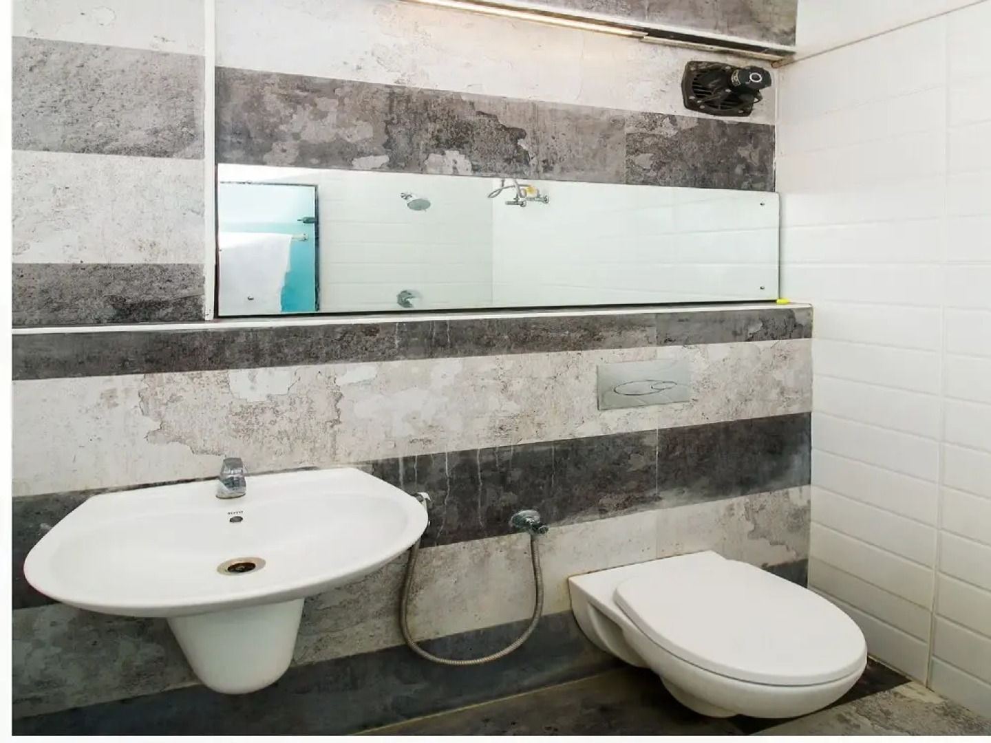 OYO 33399 Hotel Alwin