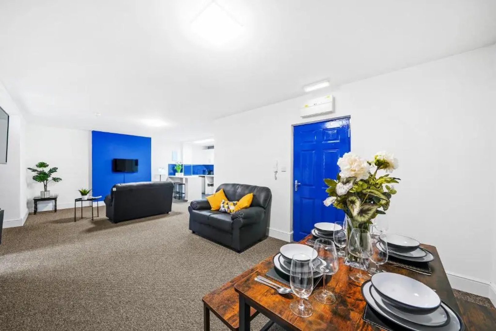 Sunshine Serviced Apartments by Happy Sunshine Stay