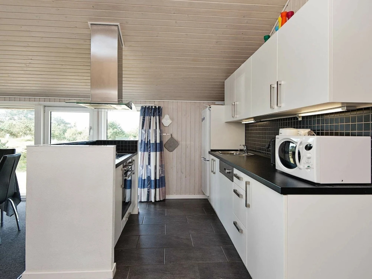 Modern Holiday Home in Fanø With Private Whirlpool