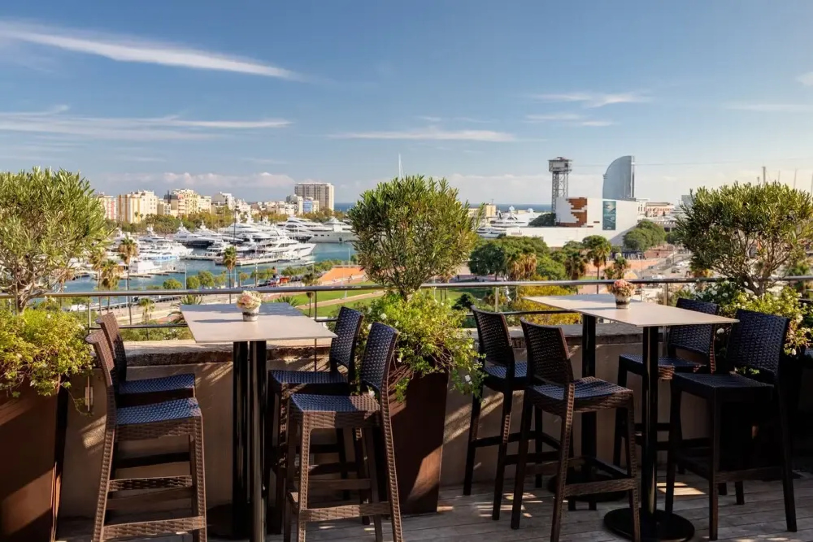 Duquesa Suites Landmark Hotel by Duquessa Hotel Collection