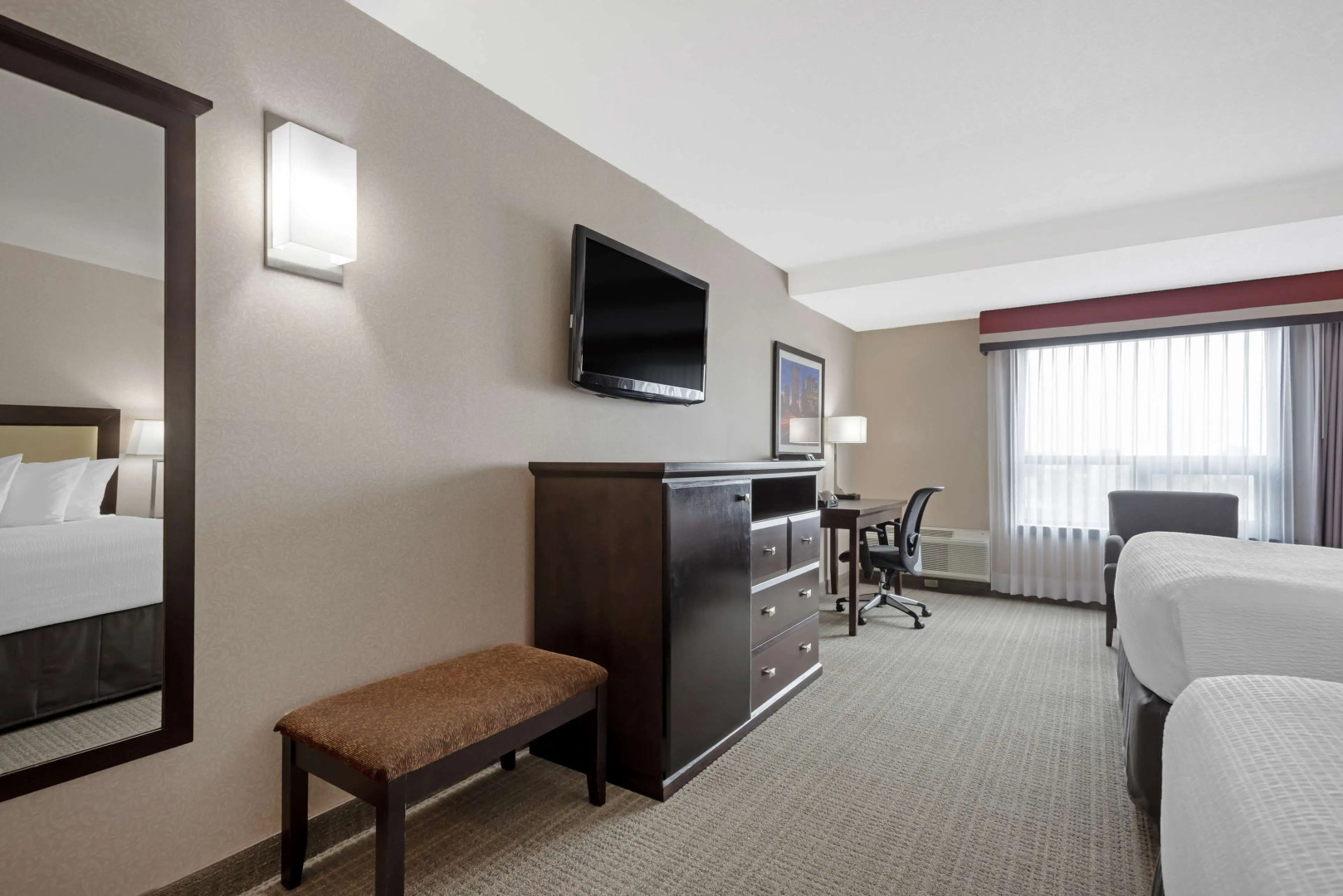 Best Western Plus Port O'Call Hotel