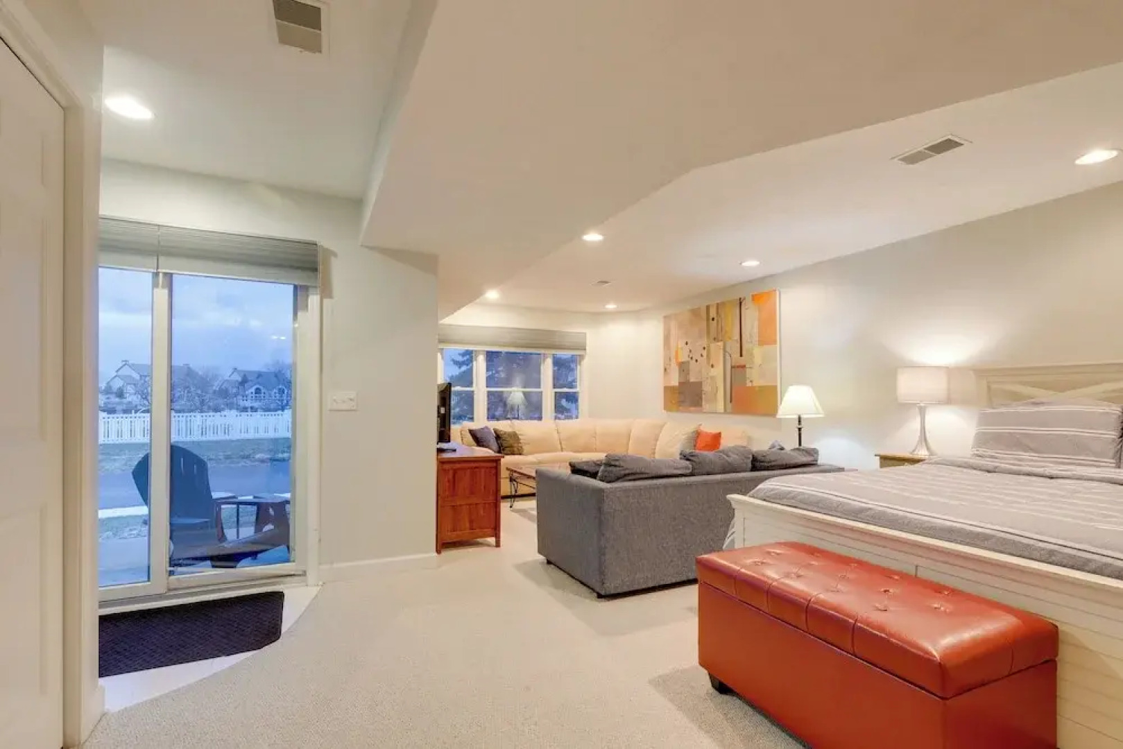 Manistee Retreat ~ 30 Mi to Crystal Mountain!