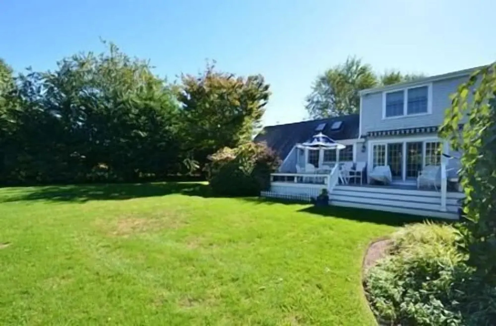 Seascape Upscale Cottage