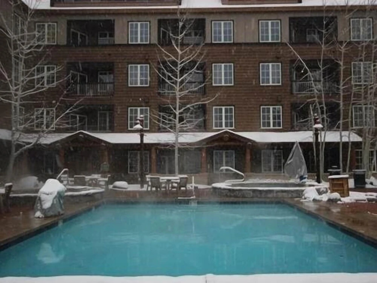 Buffalo Lodge~1br Condo~8388 ~walk To Slopes ~kids Ski Free 1 Bedroom Condo by RedAwning