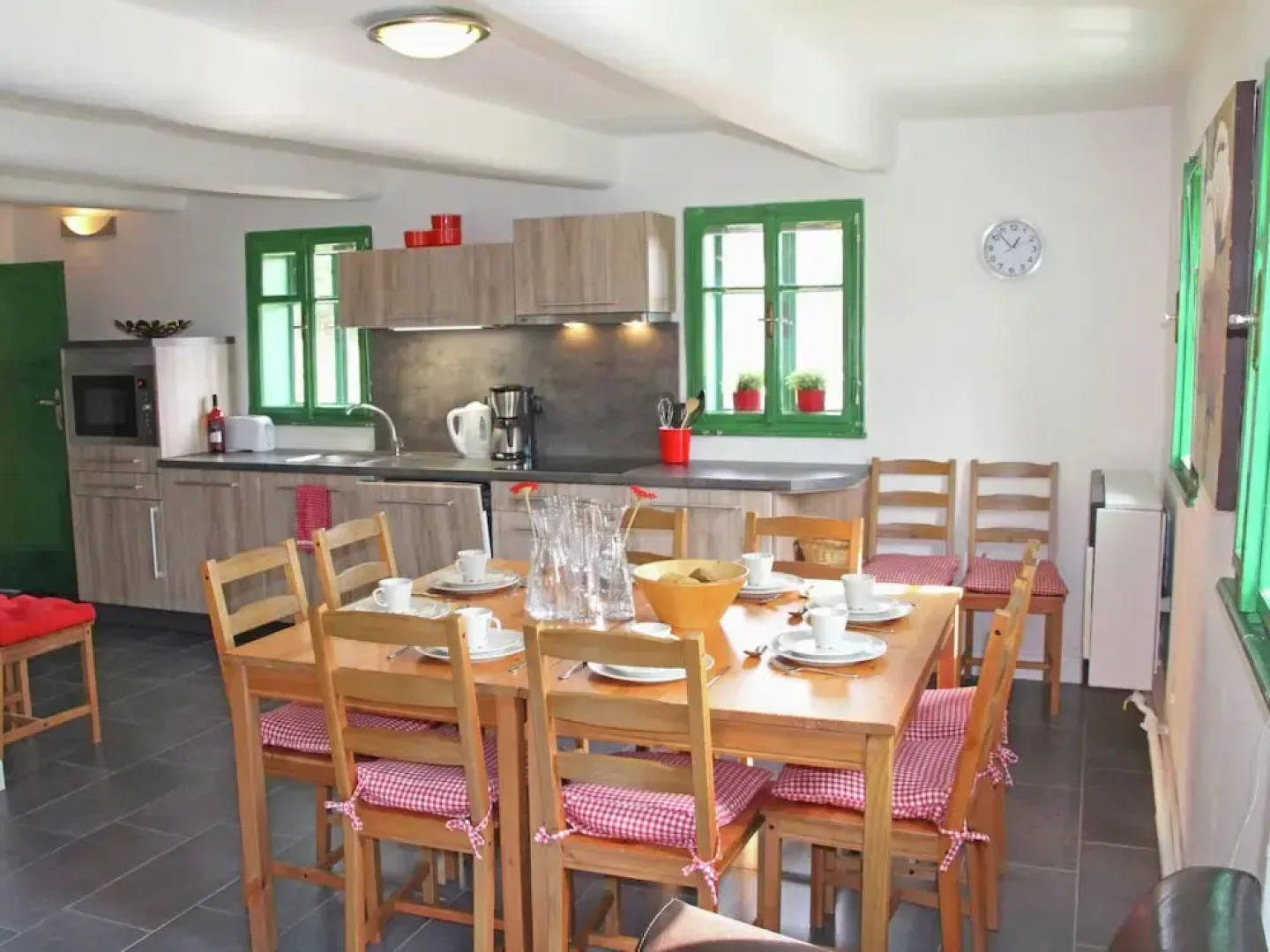 Authentic Holiday Home with Garden near Trutnov