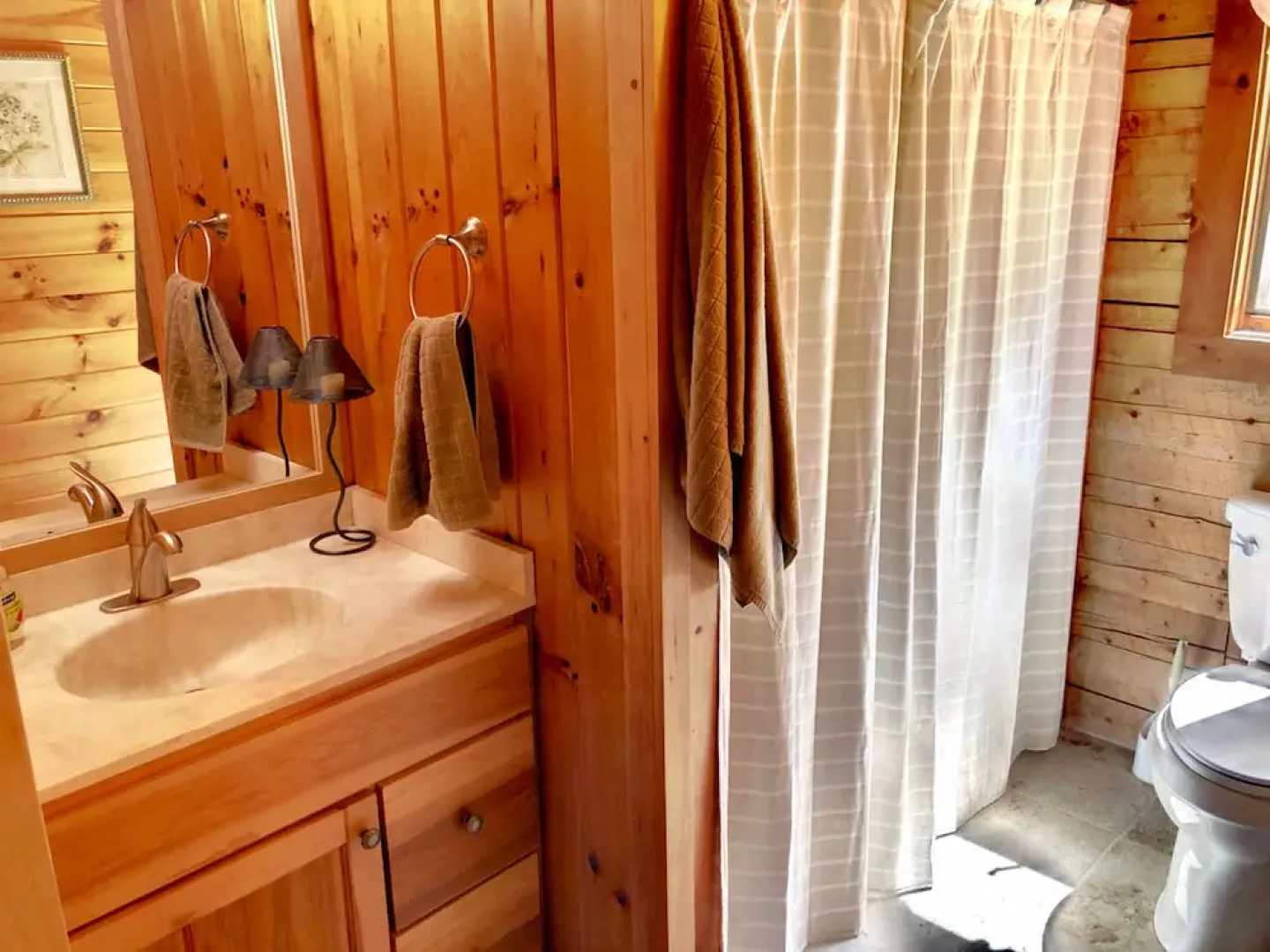 Majestic Vista Mountainside Cabin