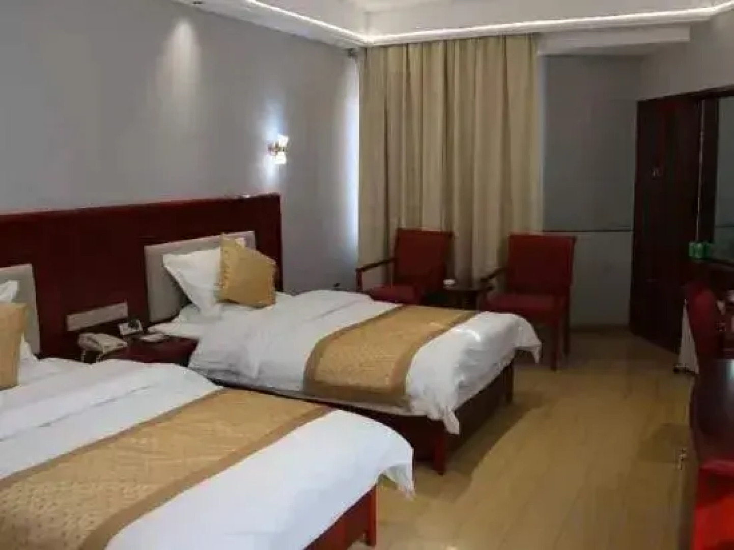 Jiaxin Guohua Hotel