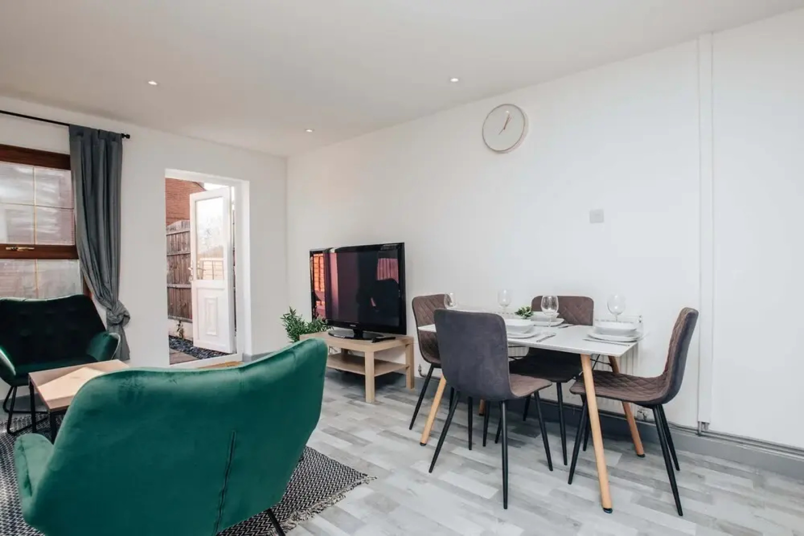 Stunning 3 BD Townhouse IN Tipton-15 Mins TO Bham