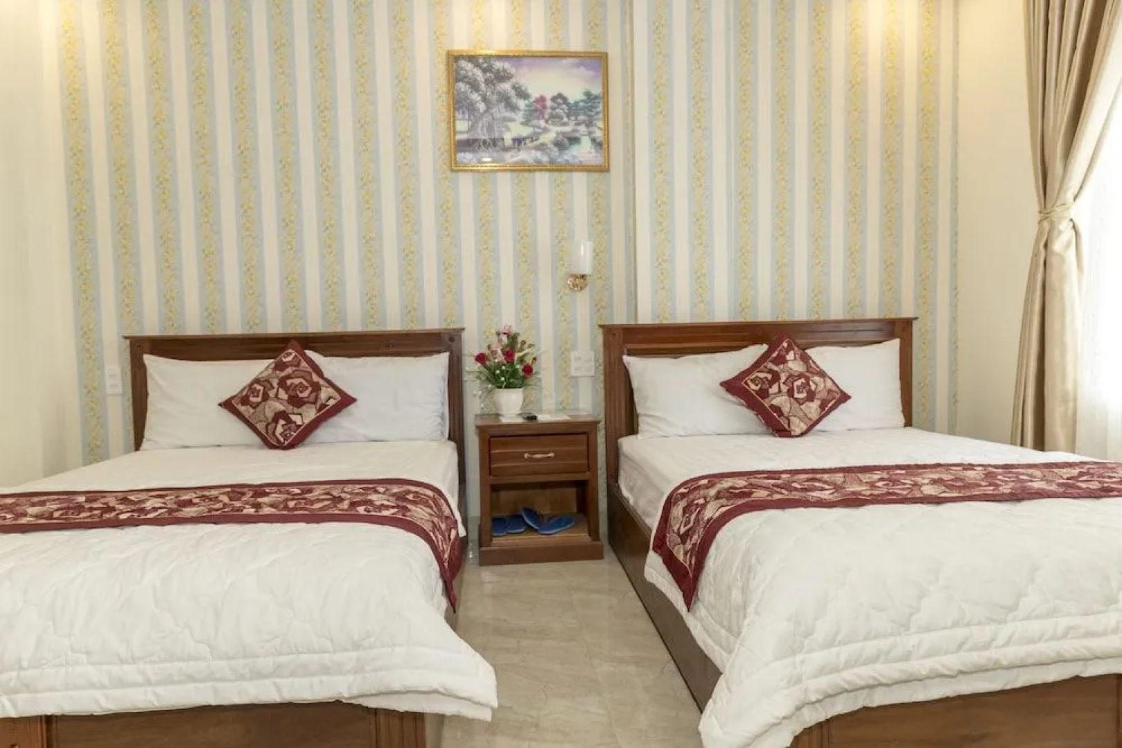 Linh Lan Hotel