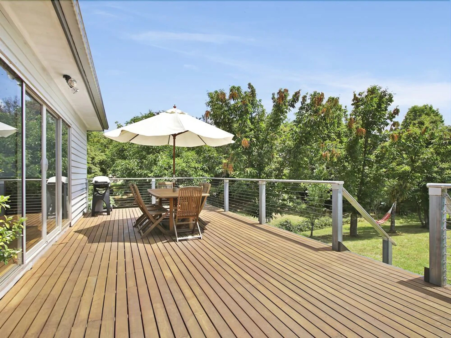 Clara Luce in Bright