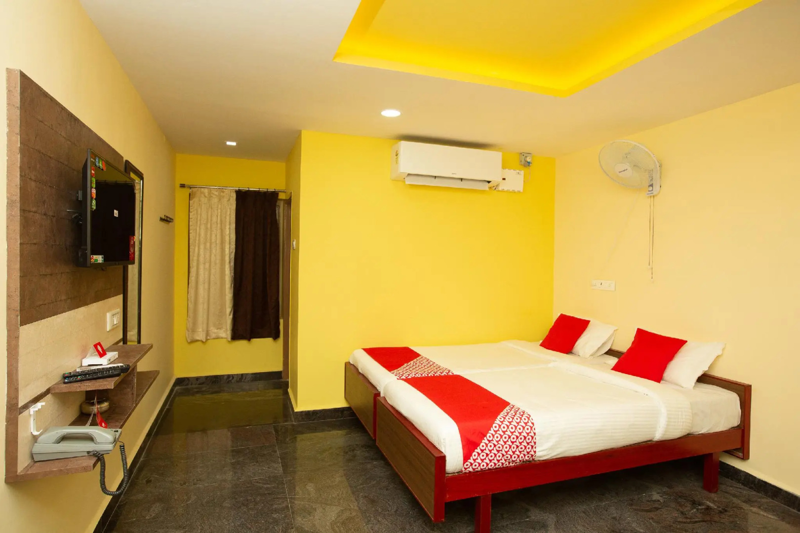 OYO 23398 Sri Murugan Beach Paradise