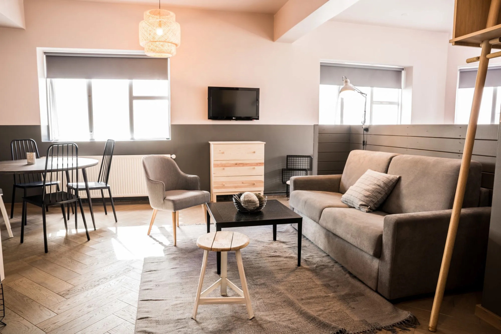 The Swan House by Heimaleiga