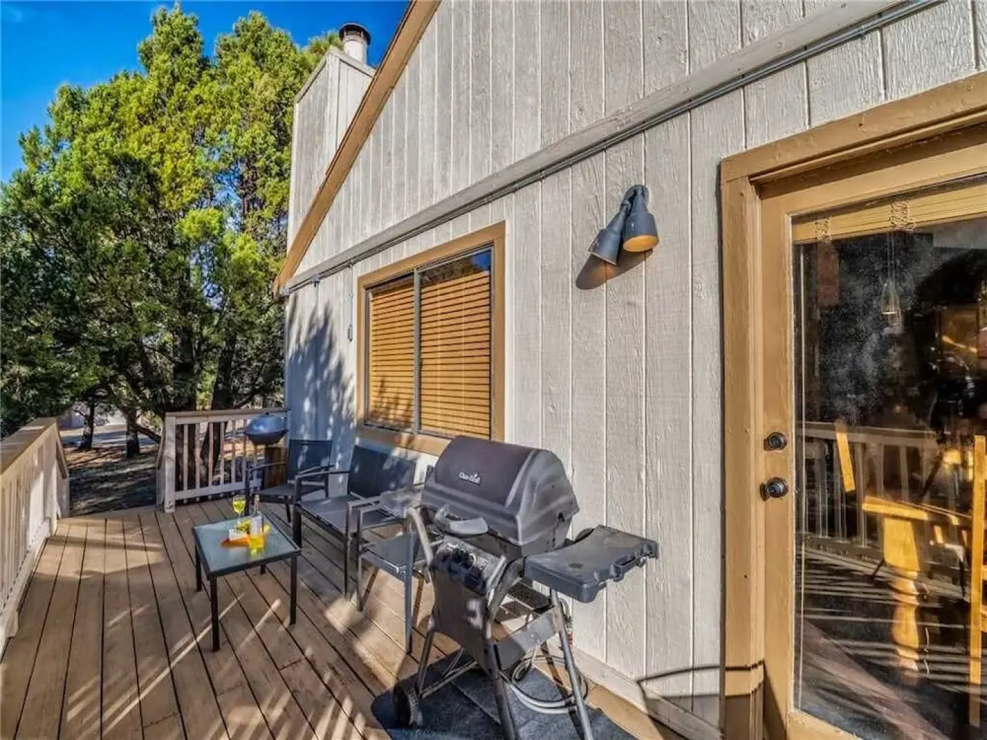 Naylor Mountain Retreat - Three Bedroom Cabin with Hot Tub