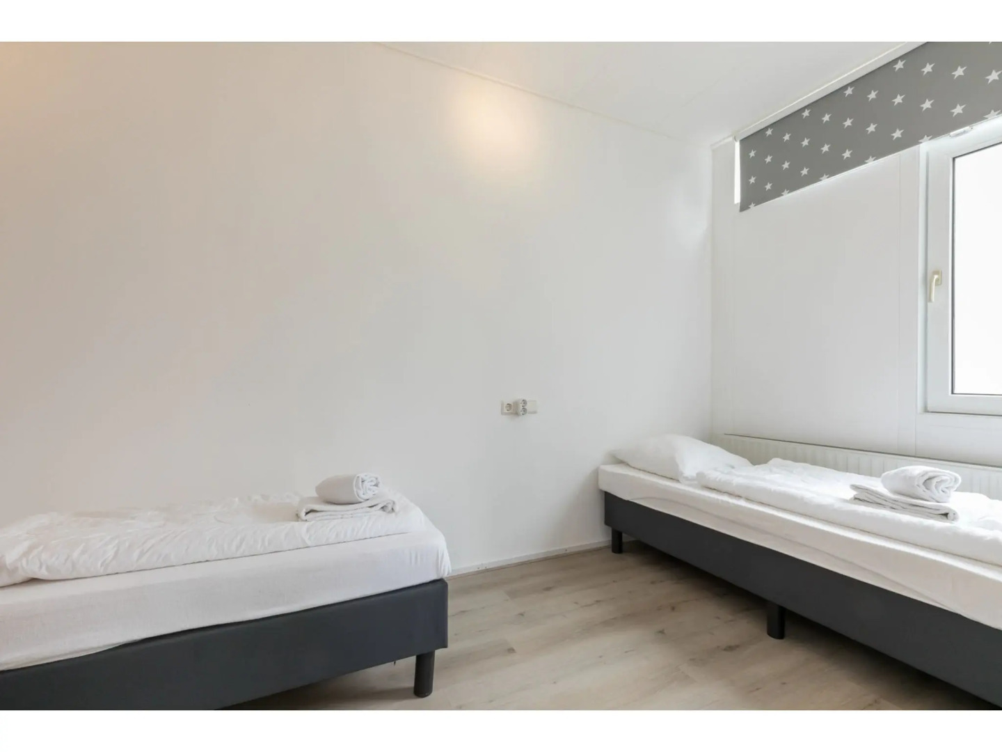 Nice Holiday Home in Quiet Park near Veerse Meer