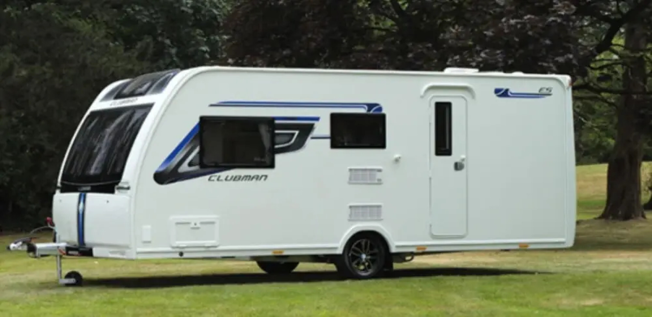 Stayzo Caravan - With Great Access to Local Attractions - With Free Wi-fi in the Chiltern Hills