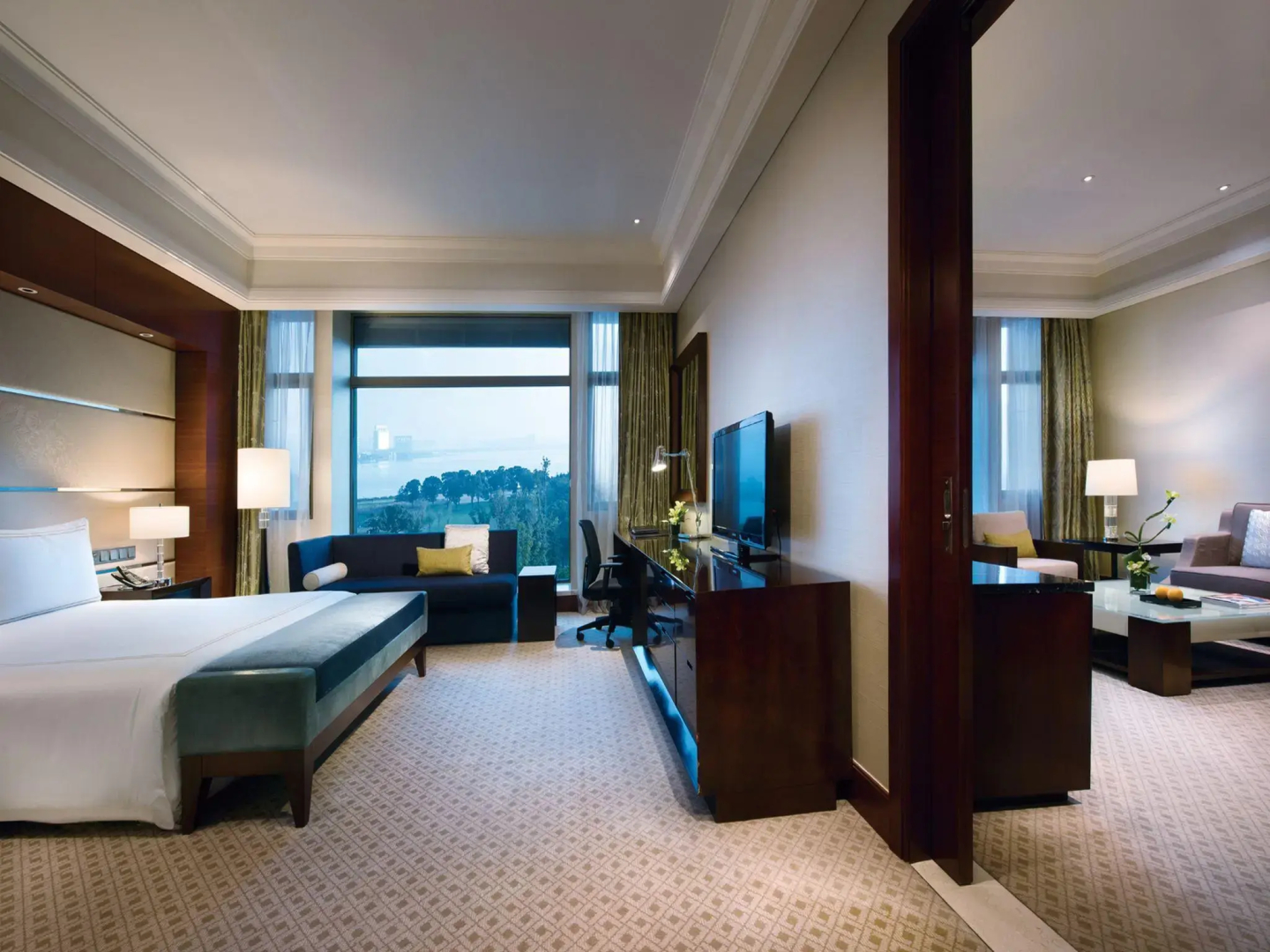 Jinji Lake Grand Hotel