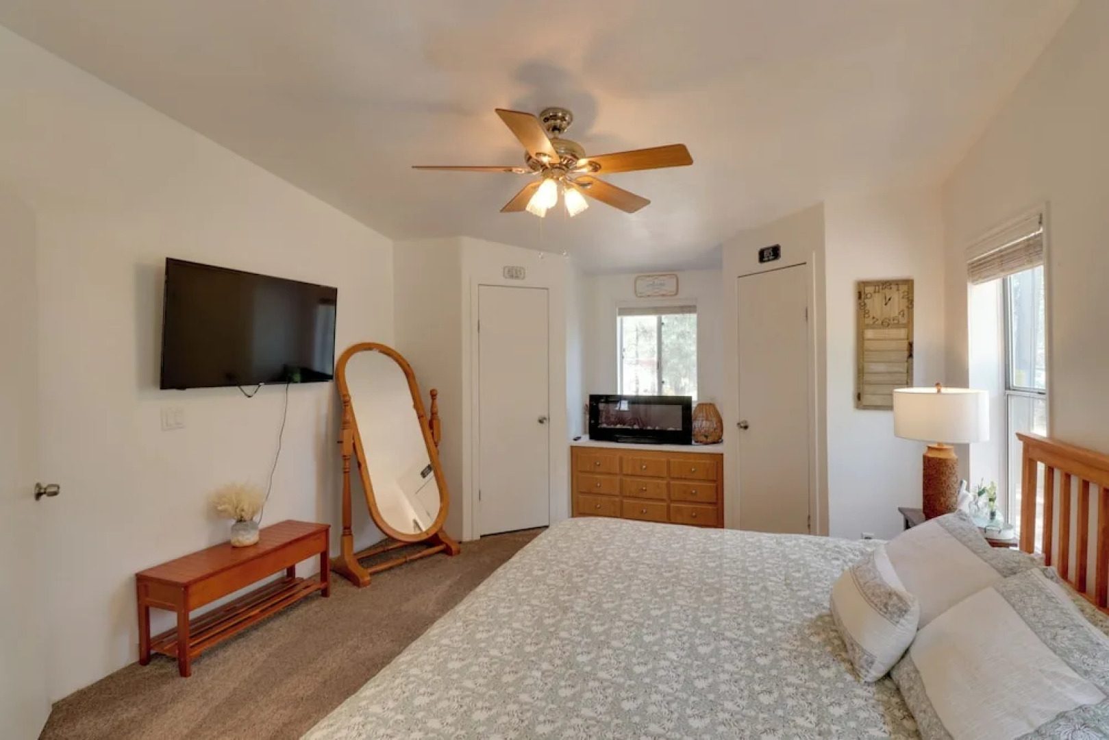 Overgaard Family Retreat w/ Fire Pit & Grill!