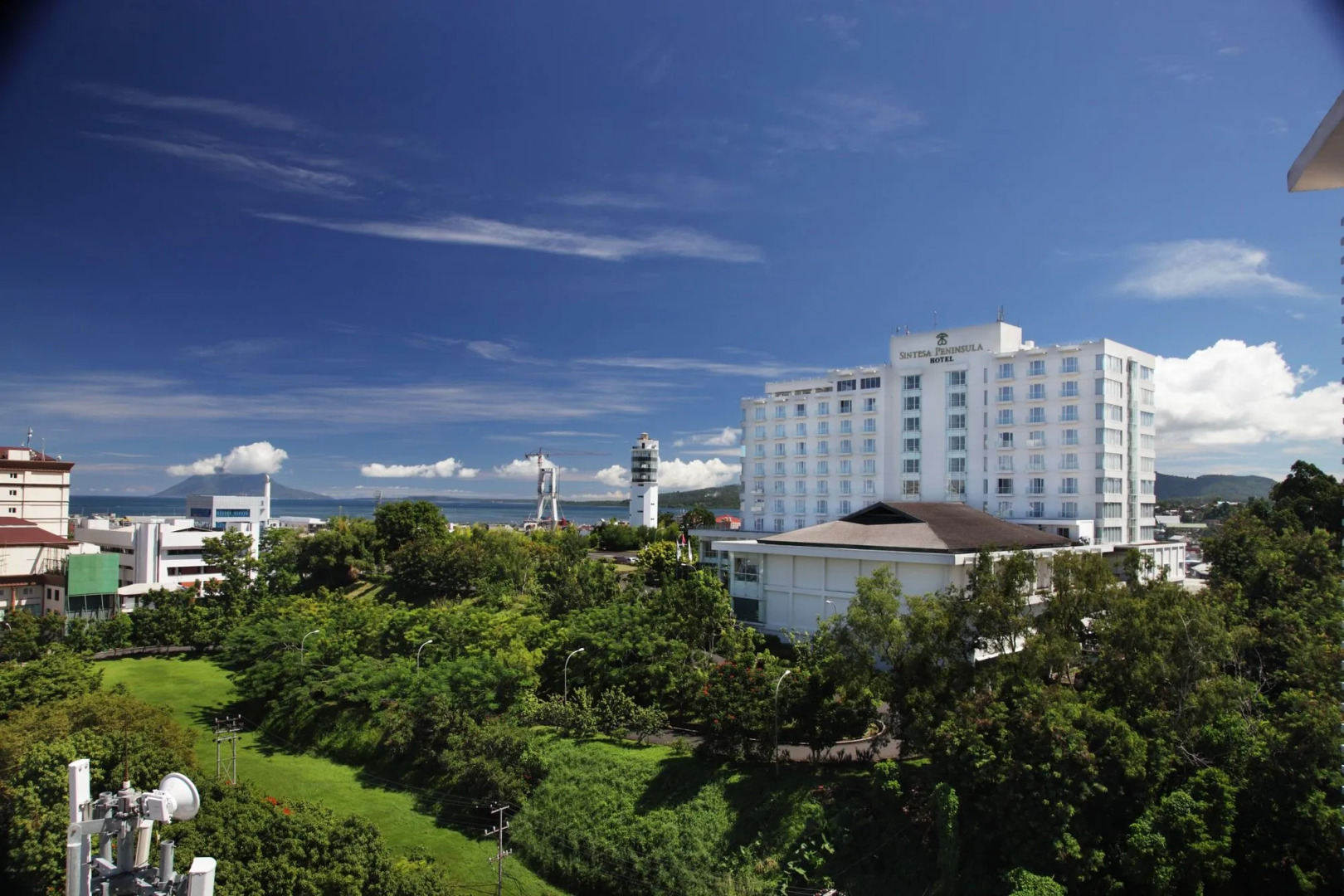 Sintesa Peninsula Hotel Manado