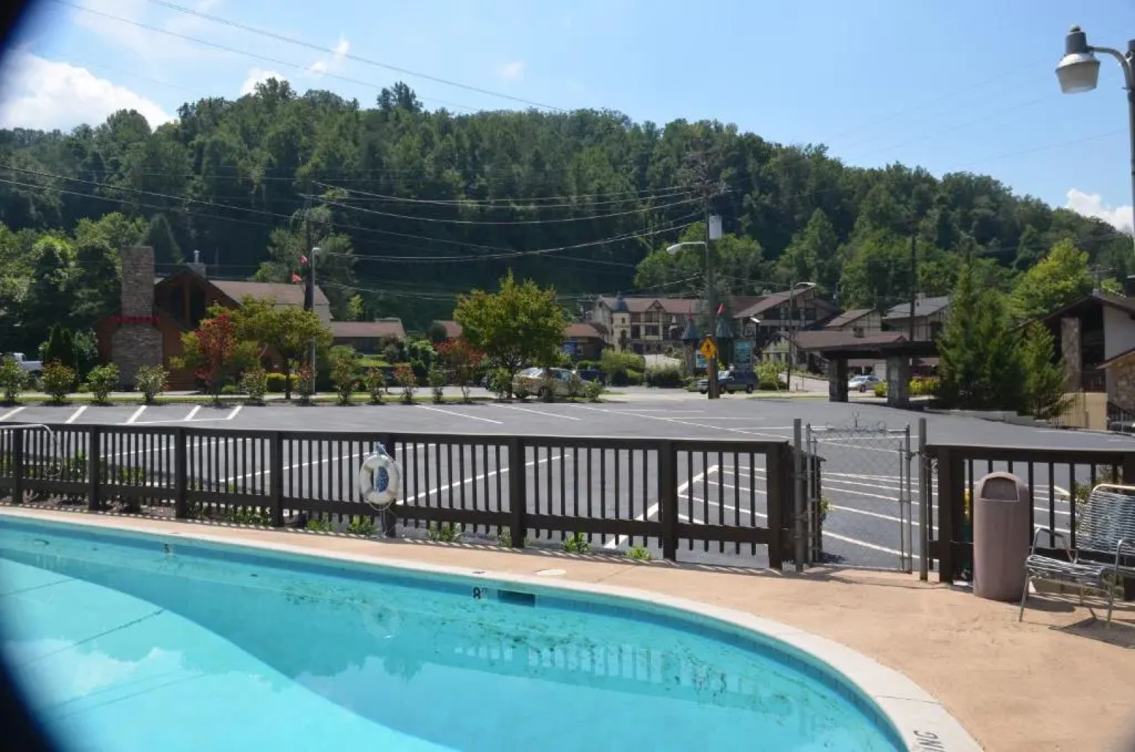 Brookside Lodge