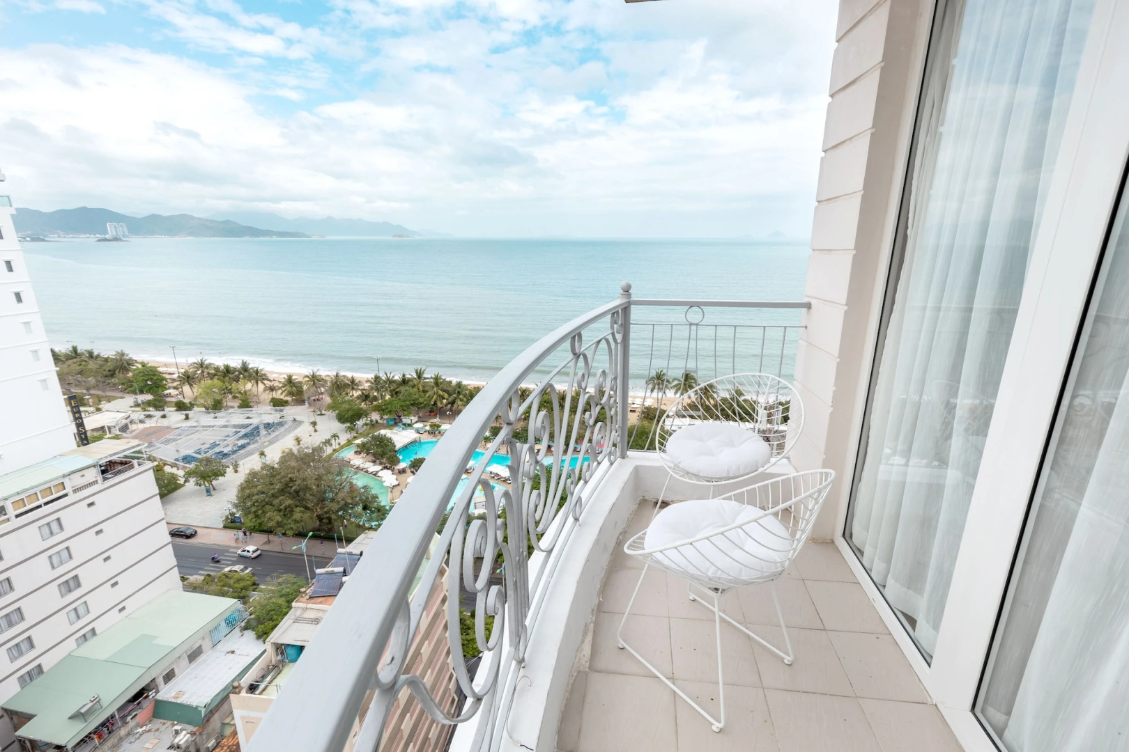 Paris Nha Trang Hotel & Apartment