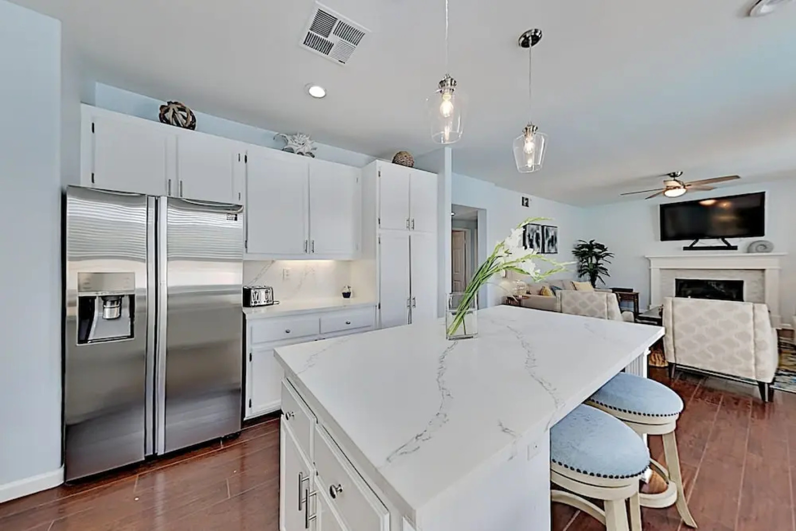 2399chat 4 Bedroom Home