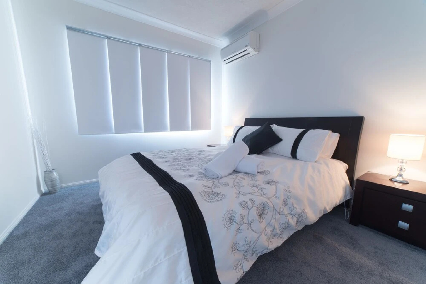 1 Bedroom Gold Coast Beachside Apt w/AC + Parking