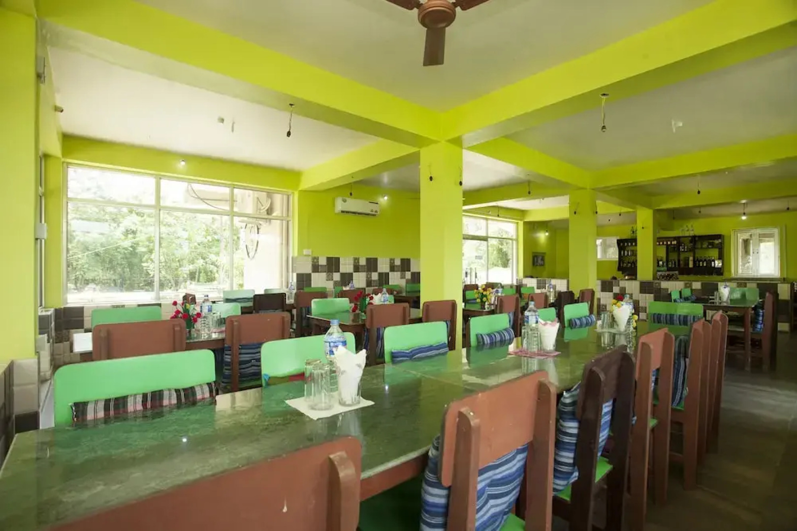 OYO 473 Hotel Jungle Palace