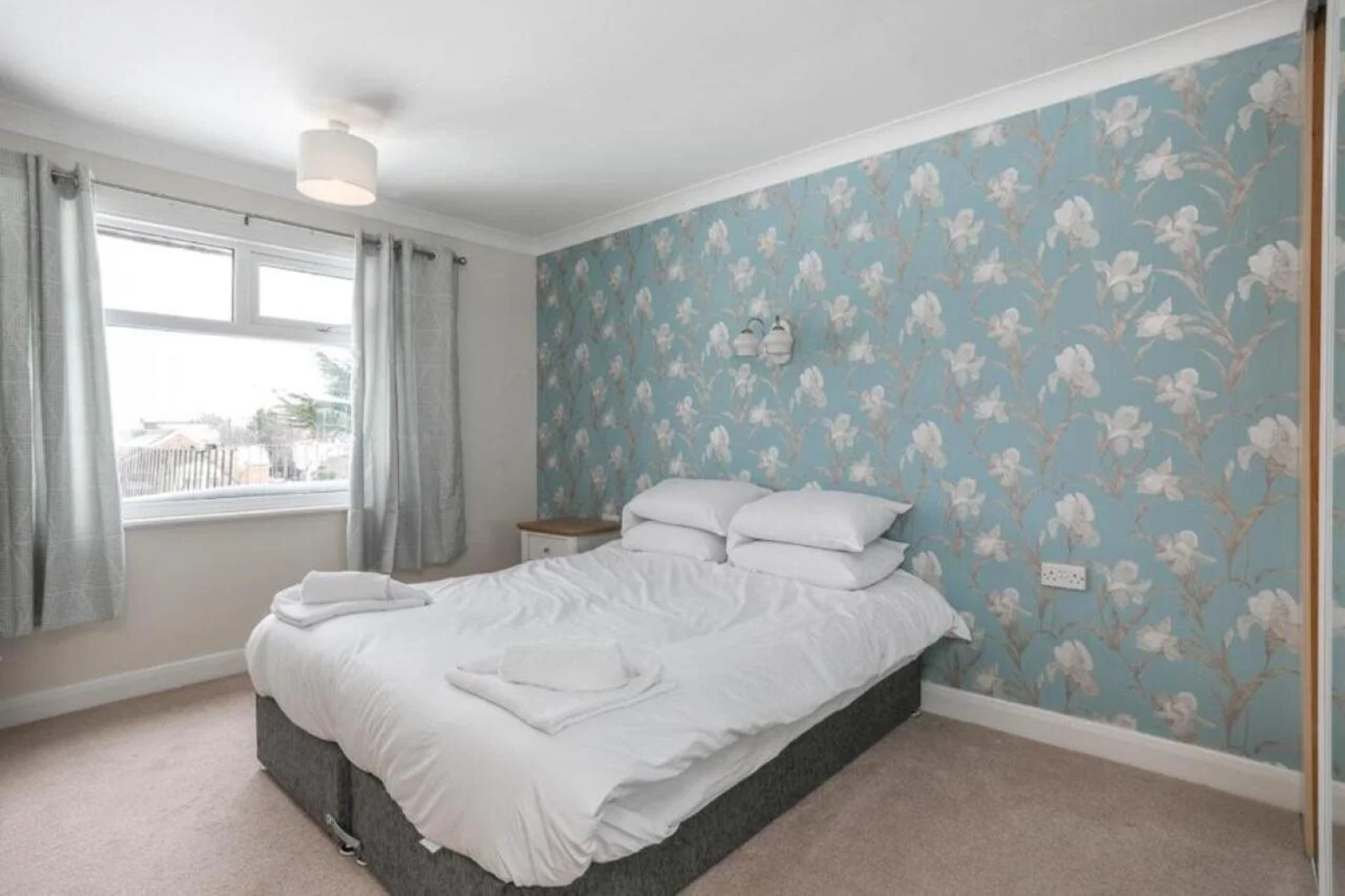 The Amethyst Hotel by Paymán Club