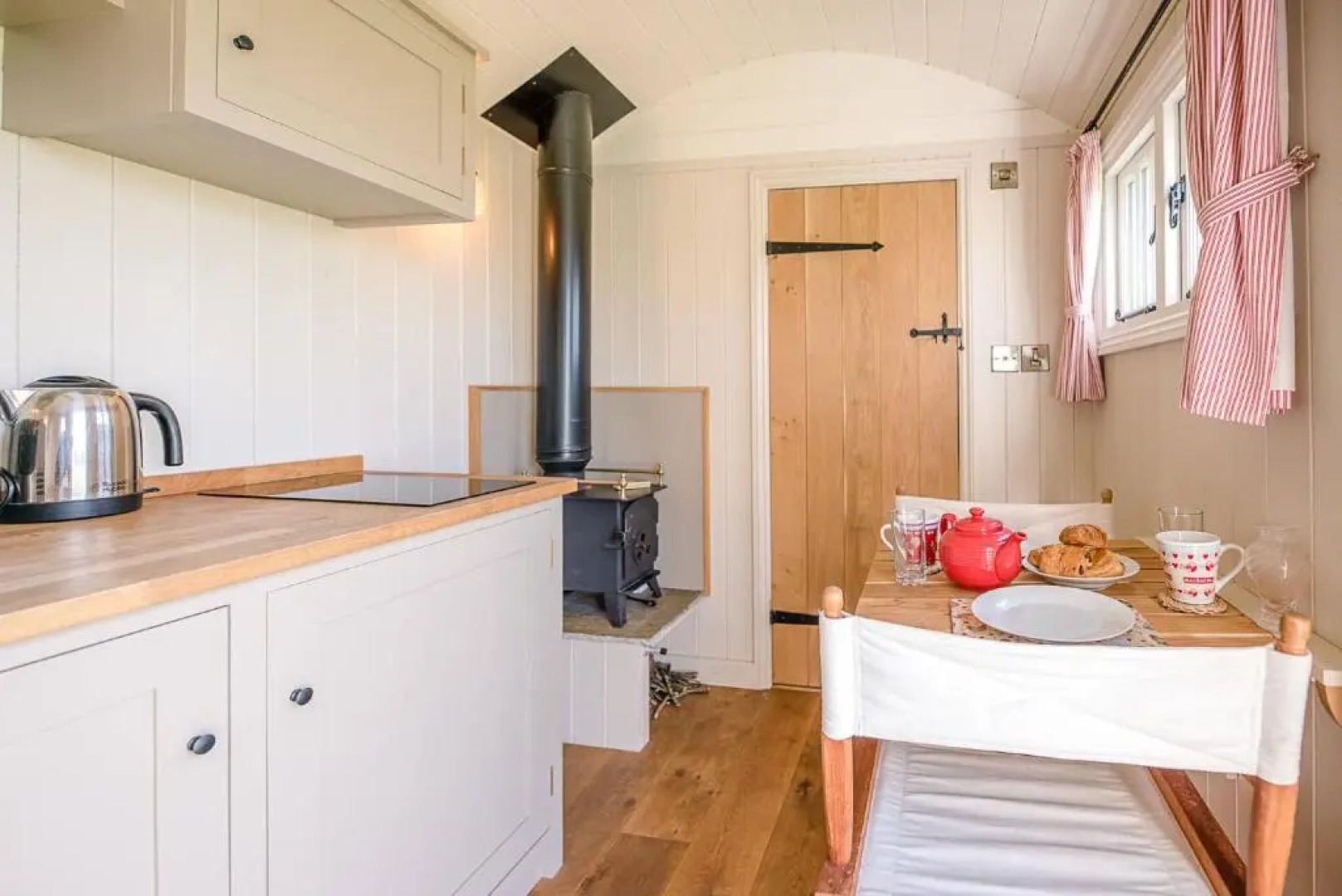 Thyme Shepherds Hut Boundary Farm Air Manage Suffolk