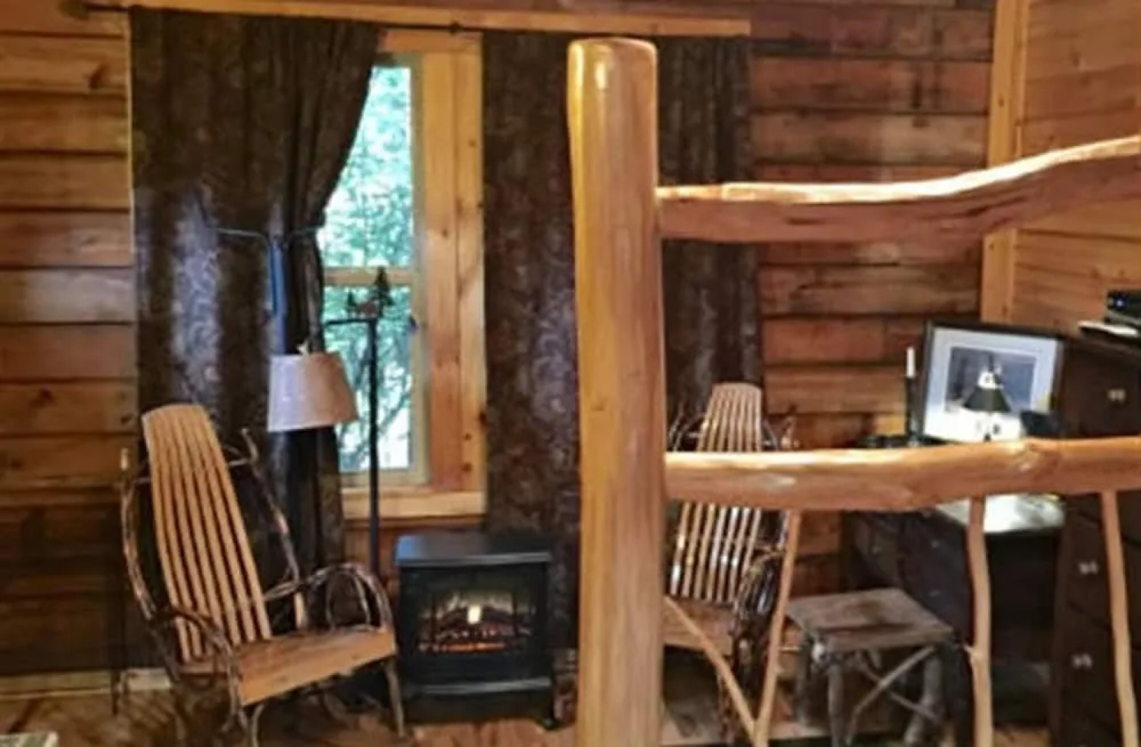 Creekwalk Inn and Cabins