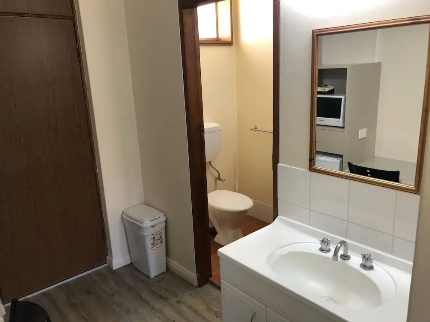Brolga Hotel Motel