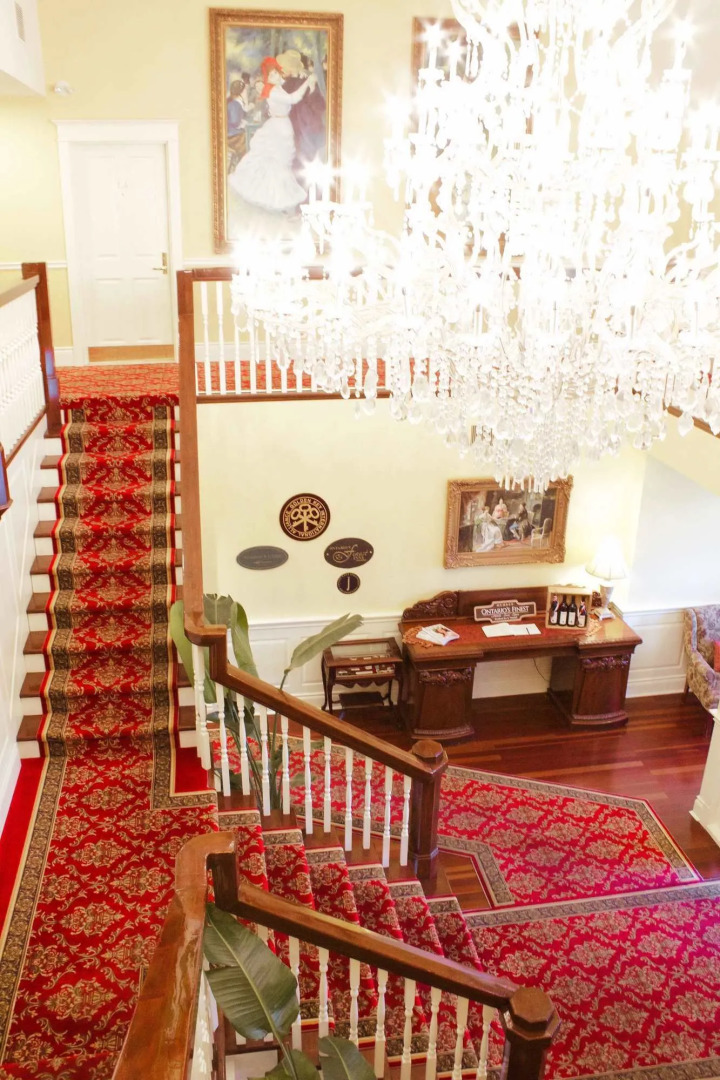 Riverbend Inn and Vineyard