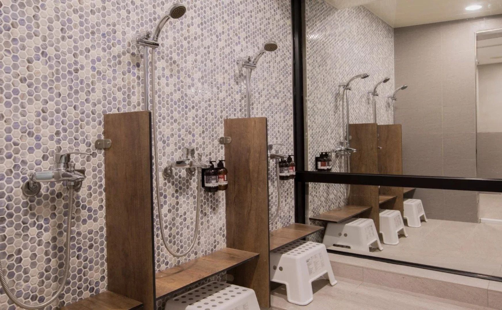 Single Inn - Kaohsiung Station