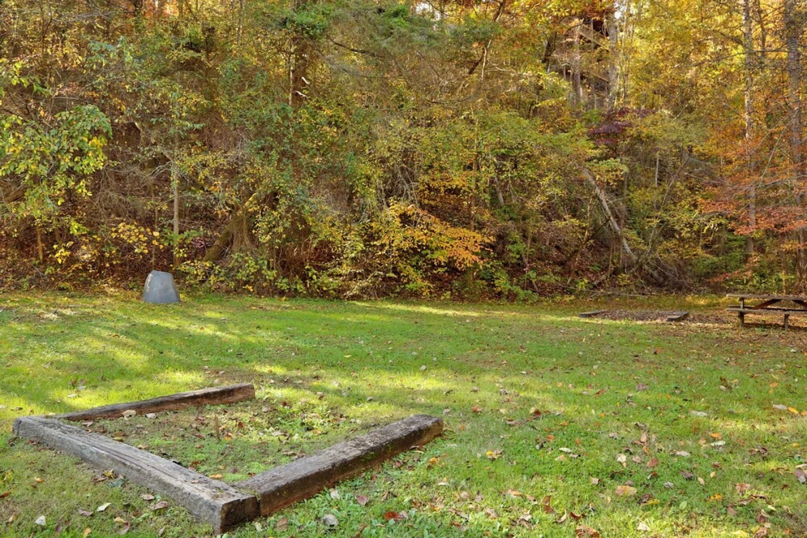 Smoky Mountain Getaway - Five Bedroom Cabin