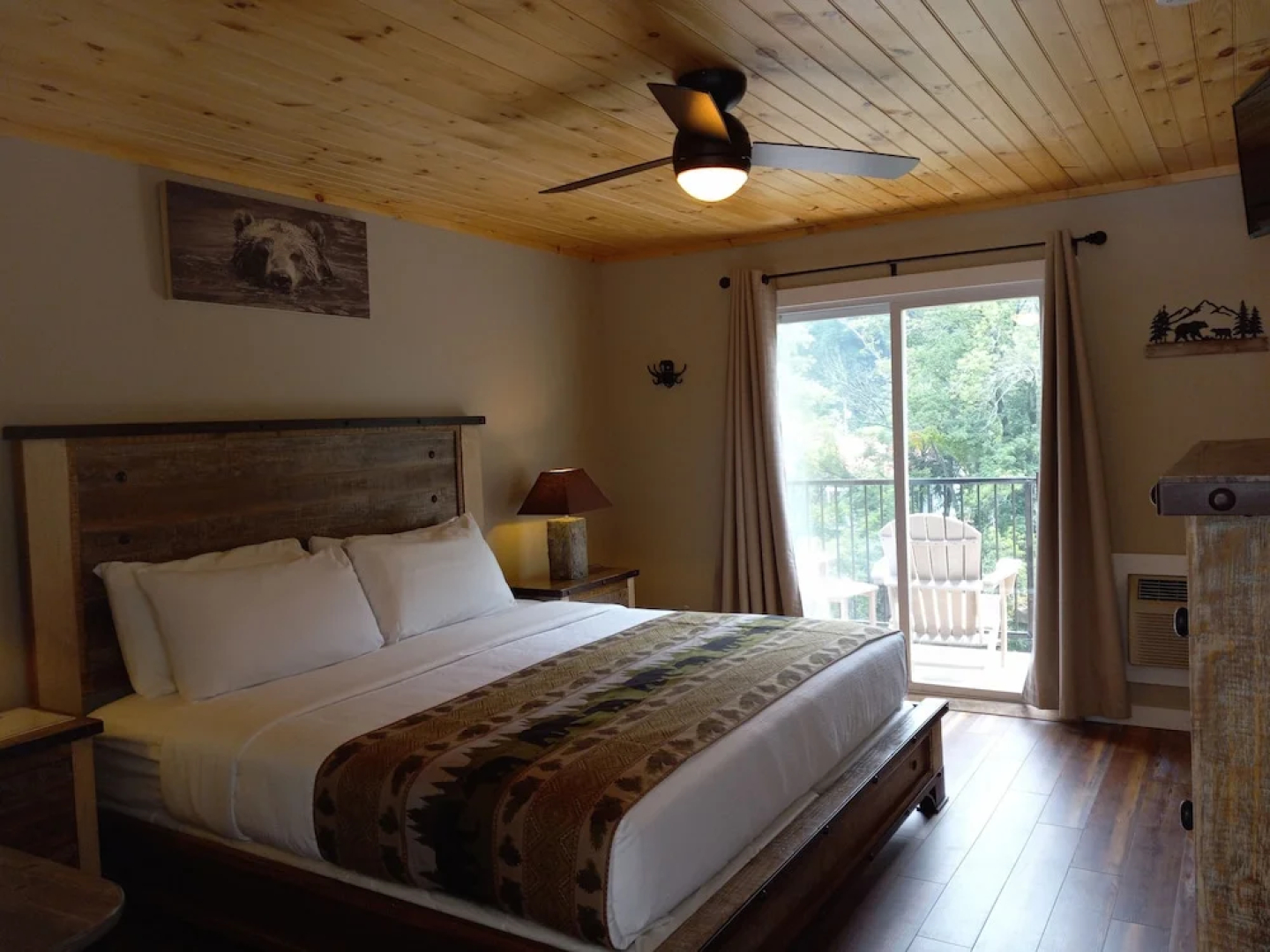 The Carter Lodge On The River